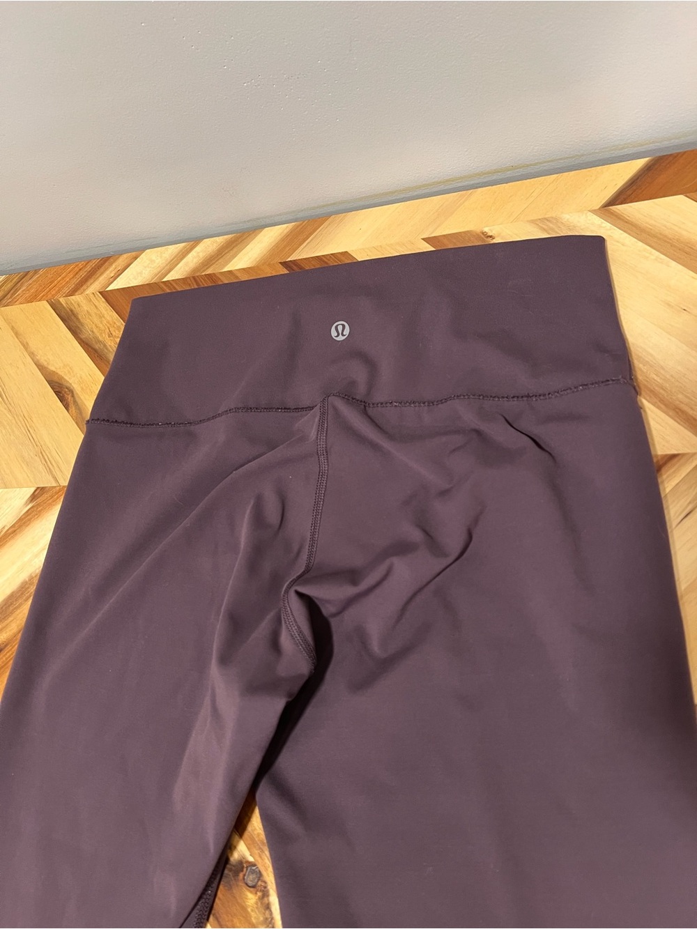 LULULEMON Wunder Under Crop 21” Leggings Size 8 Black Currant Purple MSRP $88 - Picture 6 of 8